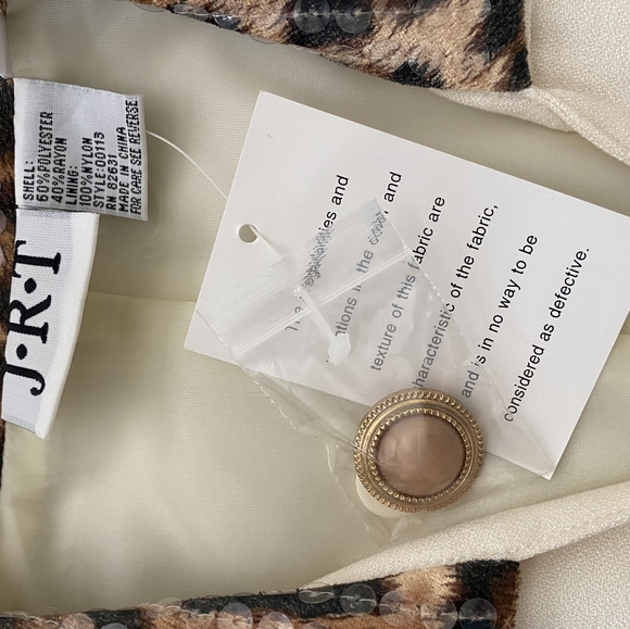 CLEARANCE-Women's Jacket Blazer Skirt 2 Pc Career Suit Size 4 New With Tags - Picture 3 of 6